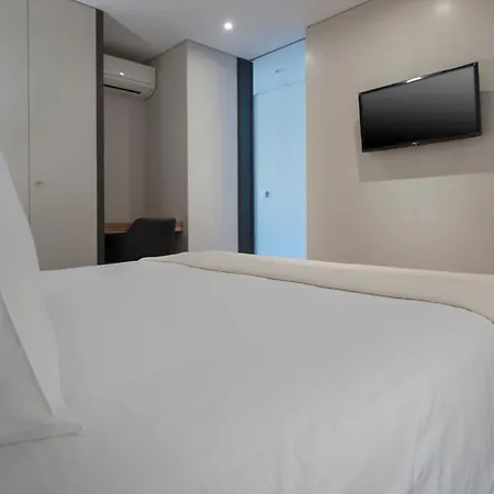 Live In - 68 Regras Oporto