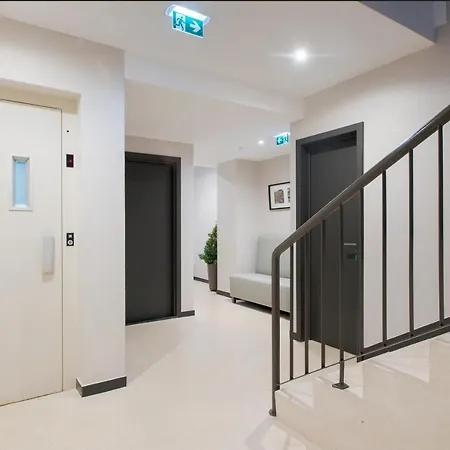 Live In - 68 Regras Oporto