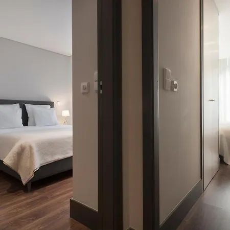 Live In - 68 Regras Oporto