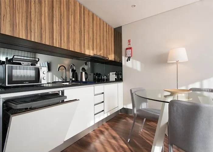 Live In - 68 Regras Appartement *