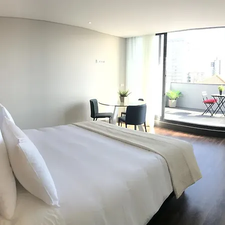 Live In - 68 Regras Apartman Porto