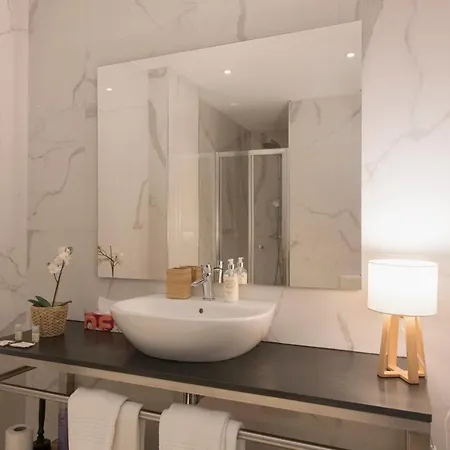 Live In - 68 Regras Apartman Porto