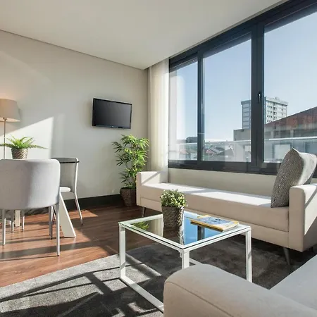 Live In - 68 Regras Apartman Porto
