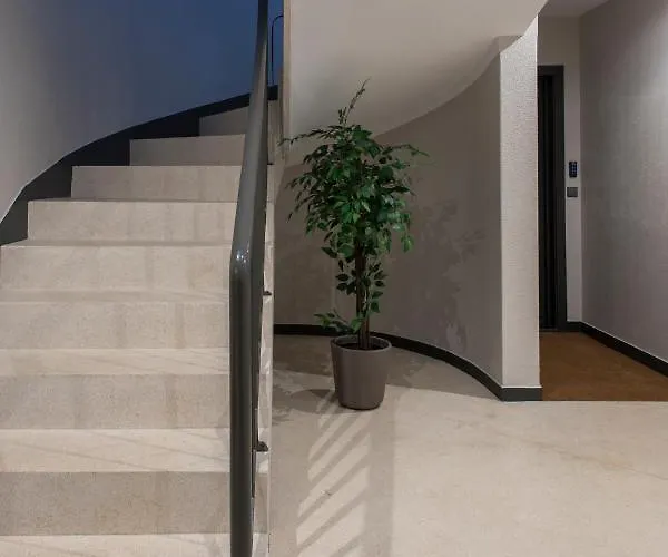 Live In - 68 Regras Appartamento *